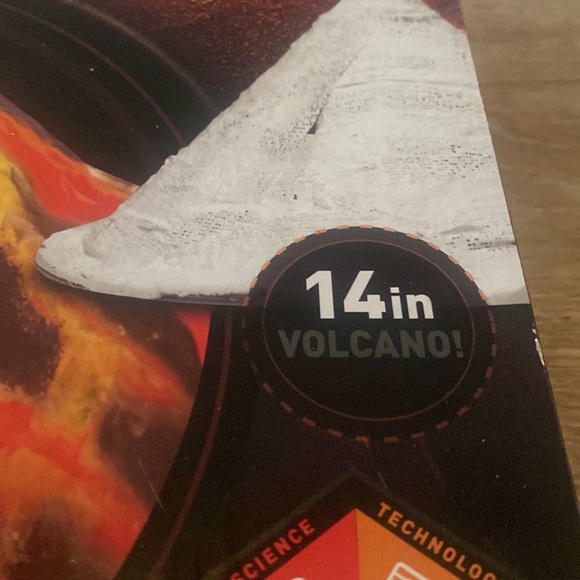 Discovery glowing volcano - Picture 3 of 8